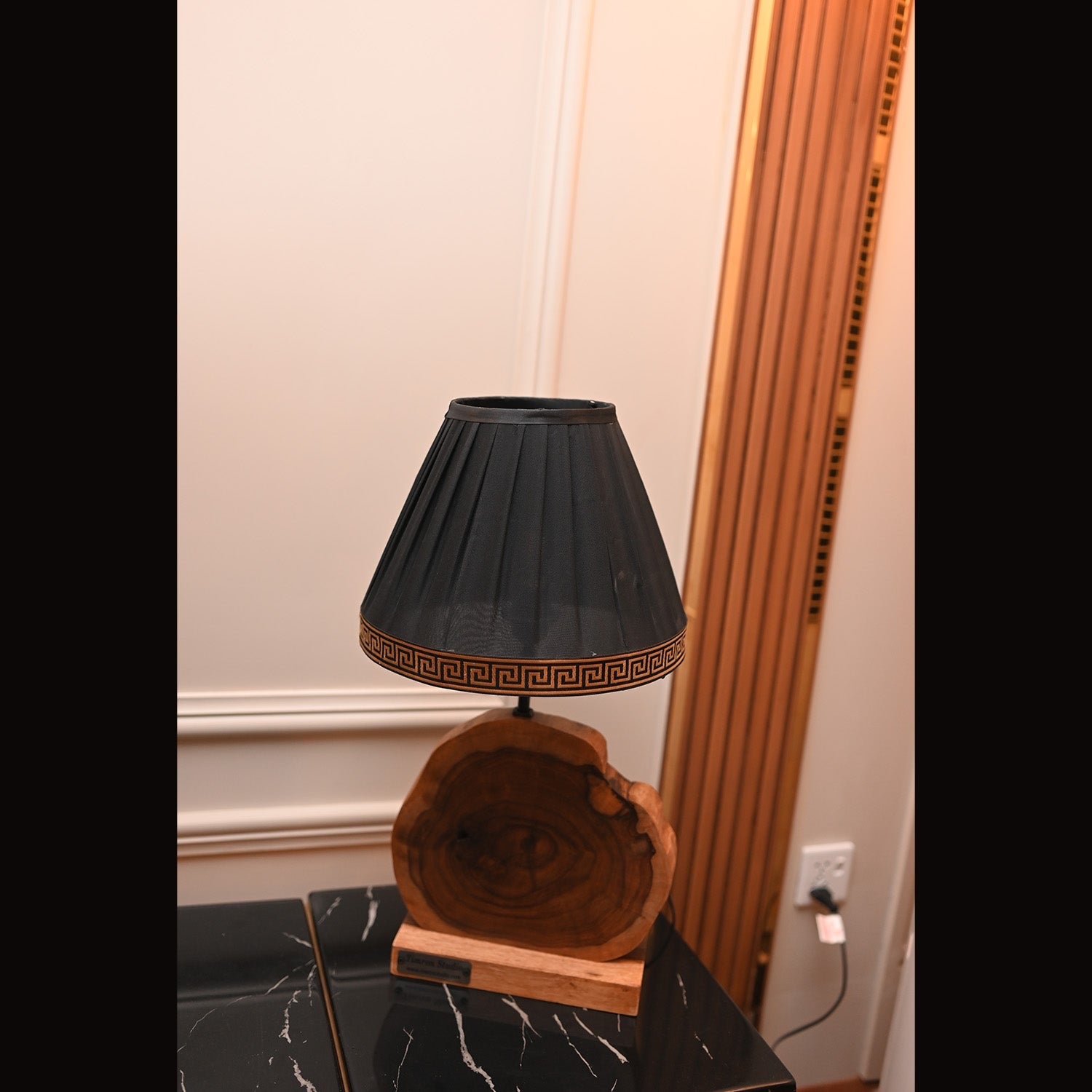 Nura Live Edge Lamp