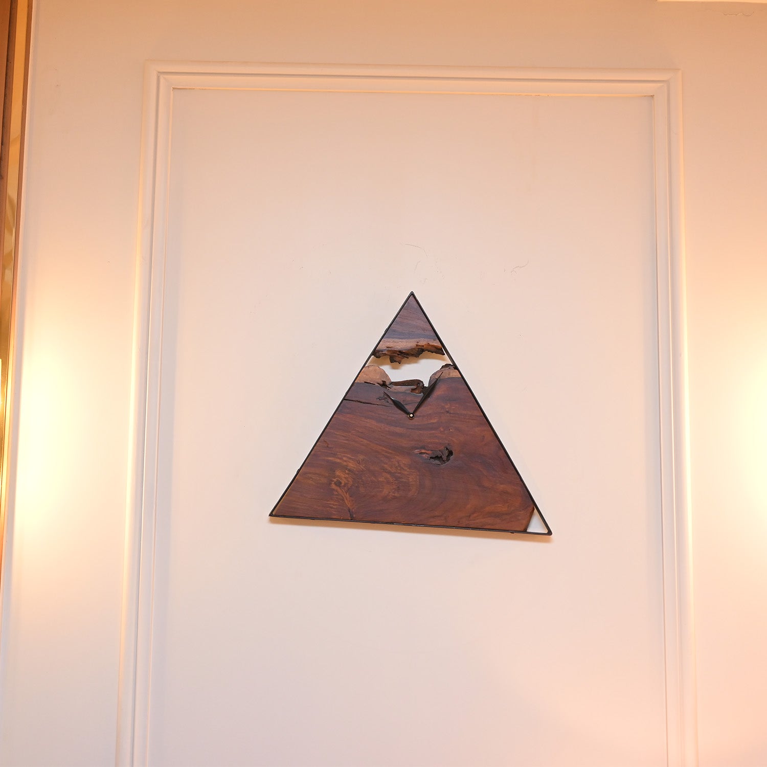 Triarc Live Edge Clock